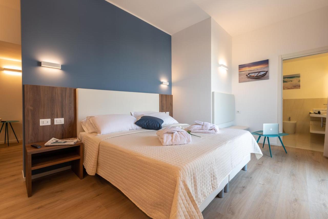 Hotel Mondial Lido di Jesolo Esterno foto